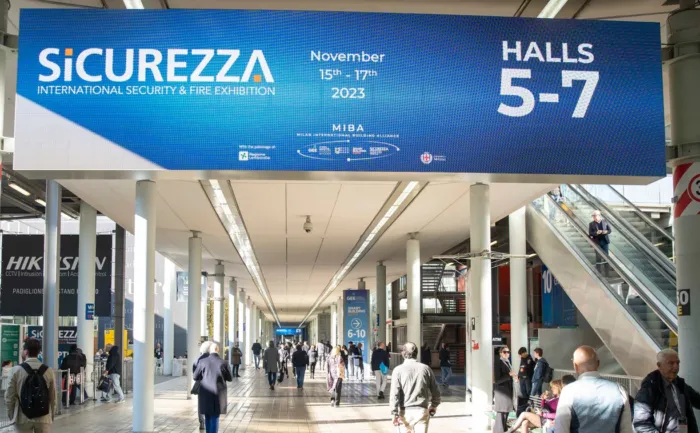 SICUREZZA 2025, 19-21 novembre a Fiera Milano: l'evento leader per security & fire. Videosorveglianza, AI, controllo accessi, cybersecurity e aggiornamento professionale.