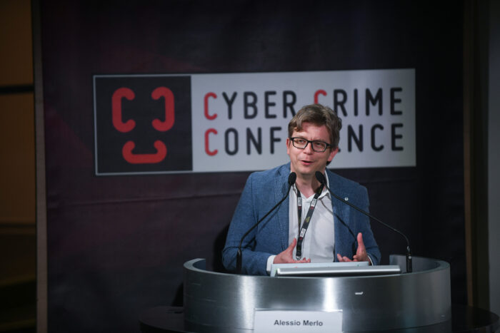 Cyber Crime Conference, Alessio Merlo «Breaking TCAS» vulnerabilità e attacchi nella sicurezza aerea