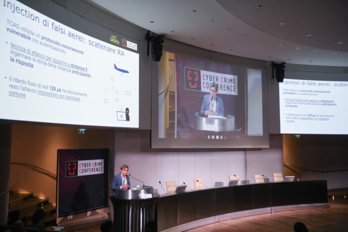Cyber Crime Conference, Alessio Merlo «Breaking TCAS» vulnerabilità e attacchi nella sicurezza aerea