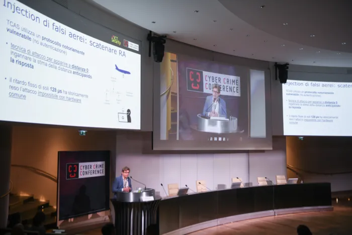 Cyber Crime Conference, Alessio Merlo «Breaking TCAS» vulnerabilità e attacchi nella sicurezza aerea