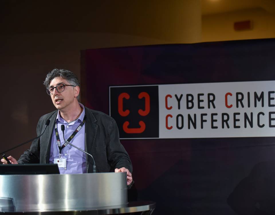 Zero-Knowledge Proofs e Decentralizzazione per la Protezione dei Dati nel Cyberspace. Cyber Crime Conference Ivan Visconti