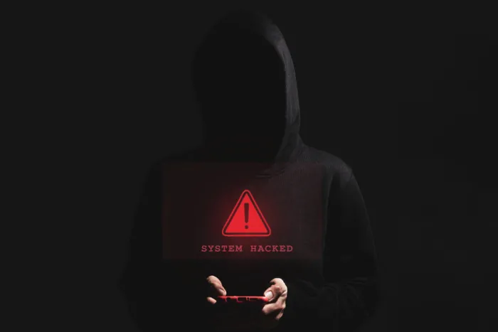 attacchi informatici Leonardo e Larimart sotto attacco: dieci anni di cyber minacce al cuore della difesa europea