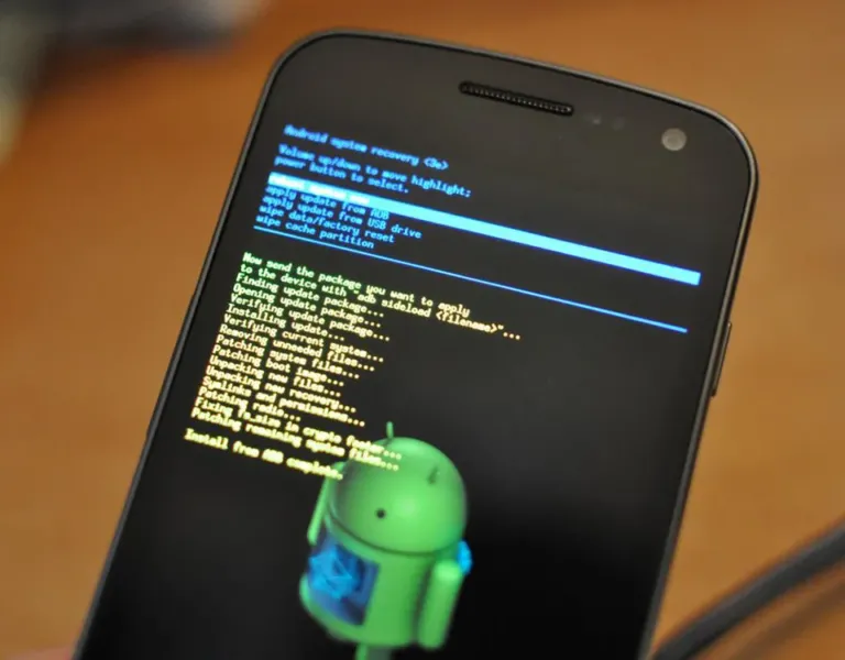 Analisi tecnica del file classes.dex con istruzioni Dalvik bytecode per reverse engineering su Android, con esempi pratici di codice ransomware.