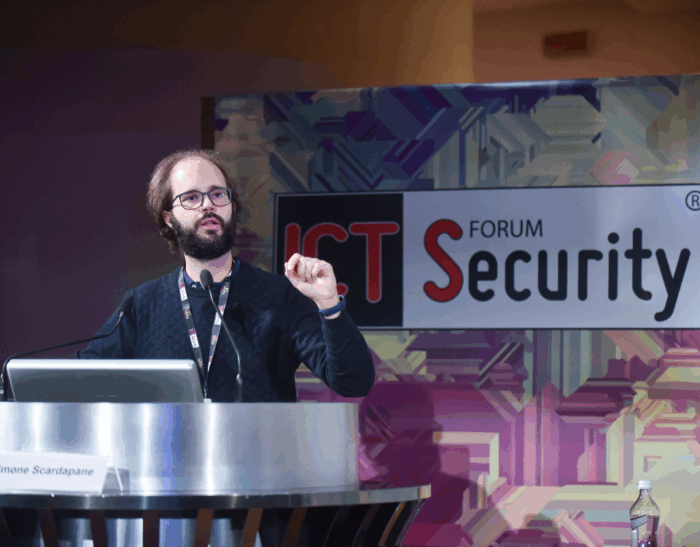 Simone Scardapane al 23° Forum ICT Security presenta la decifrazione della scatola nera nei modelli di intelligenza artificiale