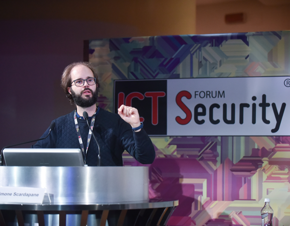 Simone Scardapane al 23° Forum ICT Security presenta la decifrazione della scatola nera nei modelli di intelligenza artificiale