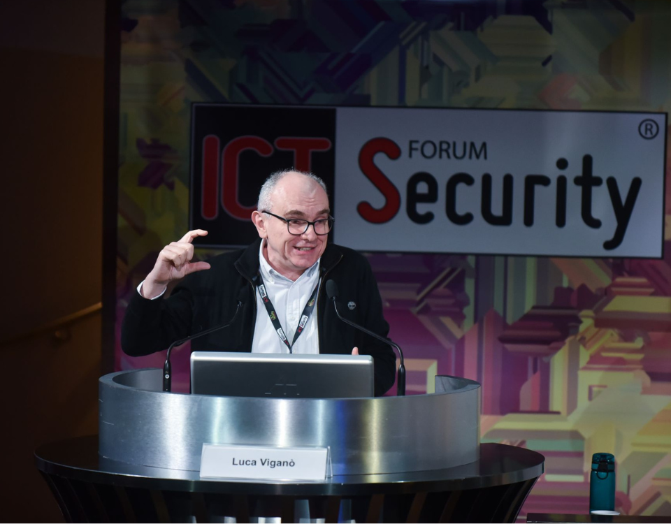 Al Forum ICT Security, Luca Viganò presenta l’approccio Explainable Security che usa narrazioni per chiarire i concetti di cybersecurity.